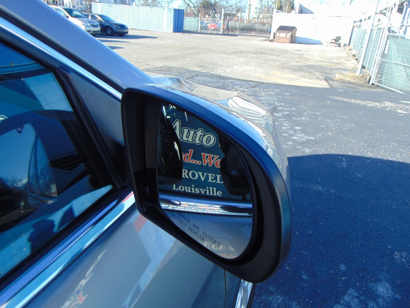 2016 Tan Jeep Cherokee (1C4PJMCB3GW) with an V6 3.2 Liter engine, Automatic, 9-Spd transmission, located at 2105 Dixie Hwy, Louisville, KY, 40210, (502) 772-3333, 38.220932, -85.795441 - Photo#7